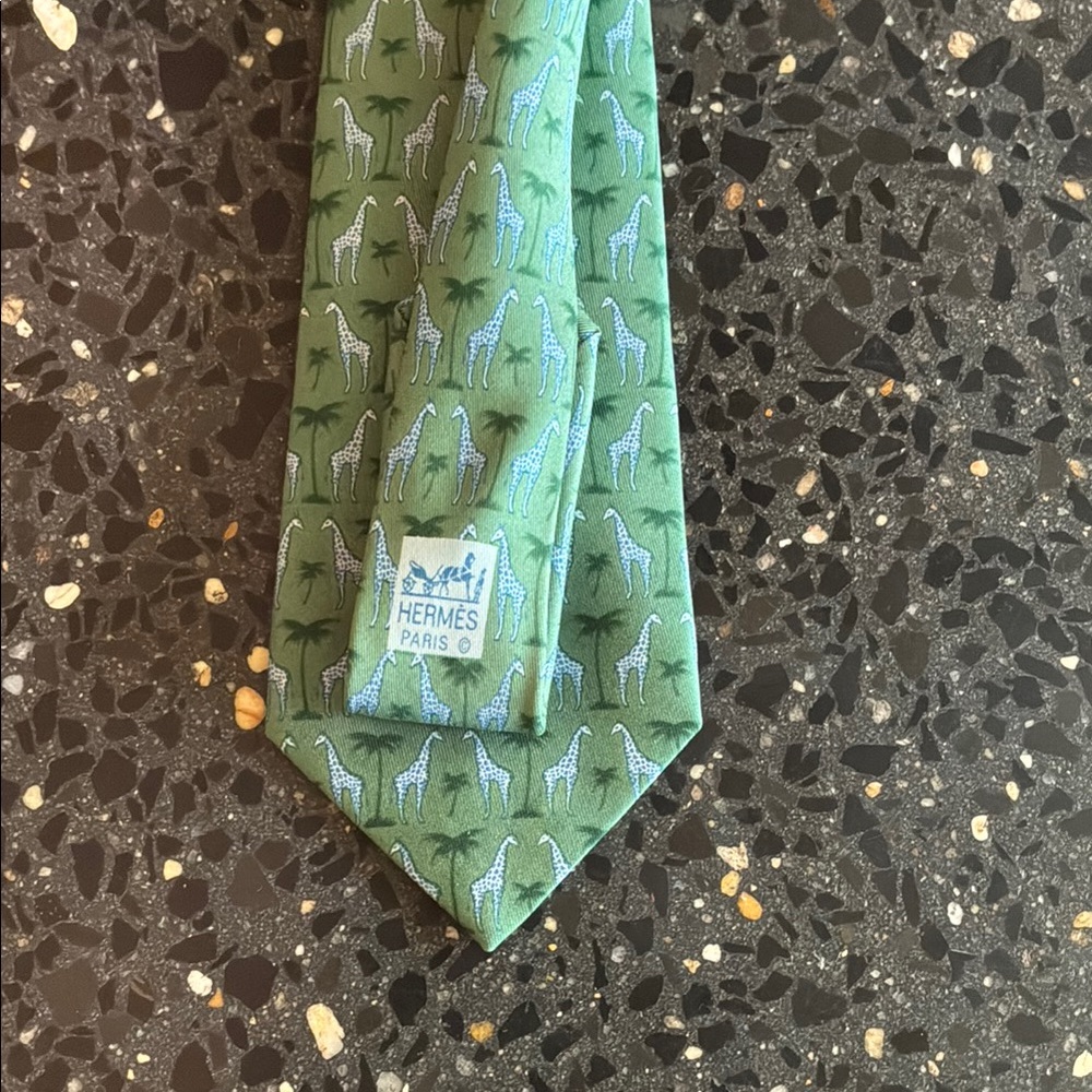 Hermès Green Giraffe Pattern Tie